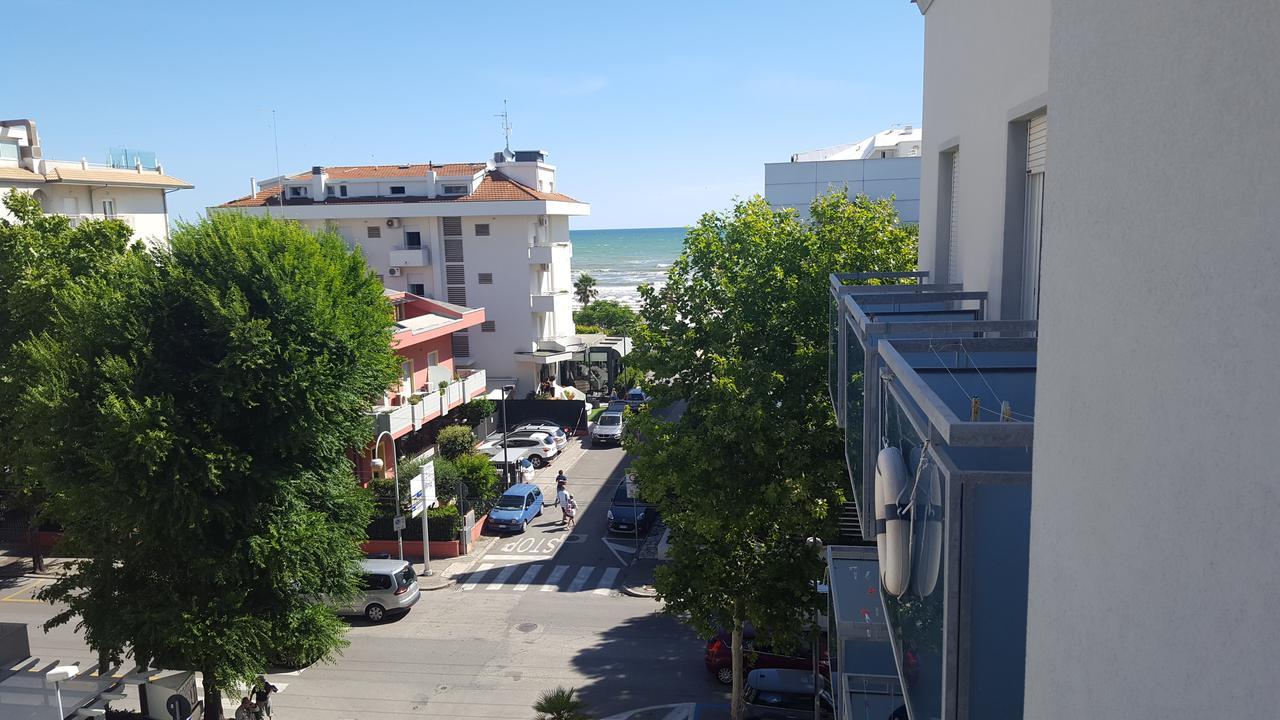 Hotel Le Vele Riccione Buitenkant foto